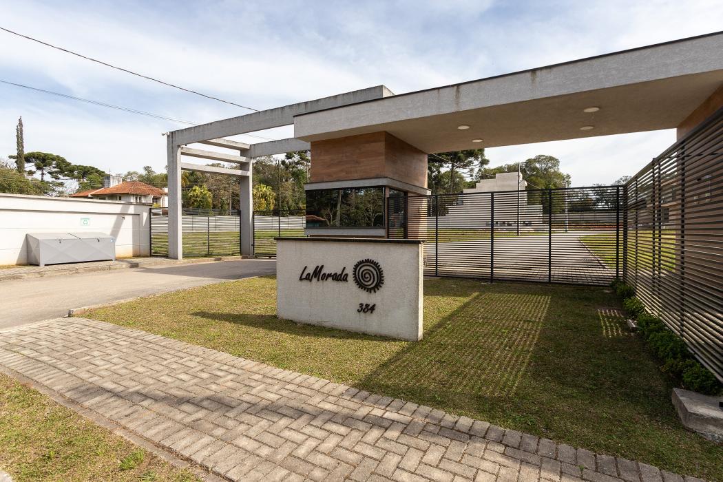TERRENO PLANO 150,53 METROS ÚTEIS ( 7,50 m x 20,10 m ) - UMBARÁ.