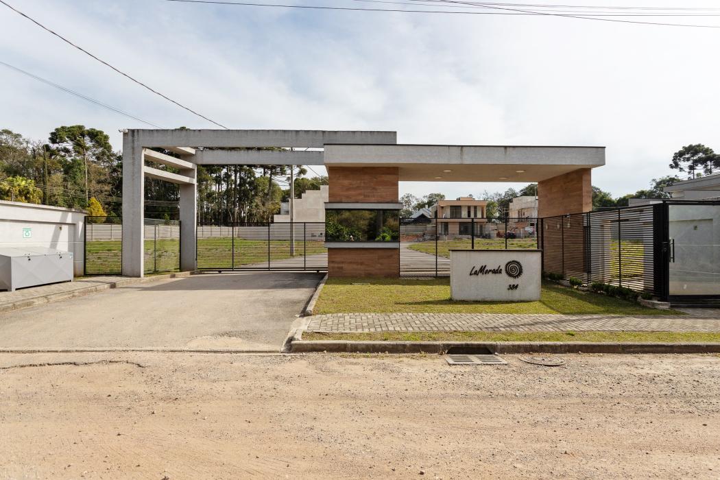 TERRENO PLANO 150,53 METROS ÚTEIS ( 7,50 m x 20,10 m ) - UMBARÁ.