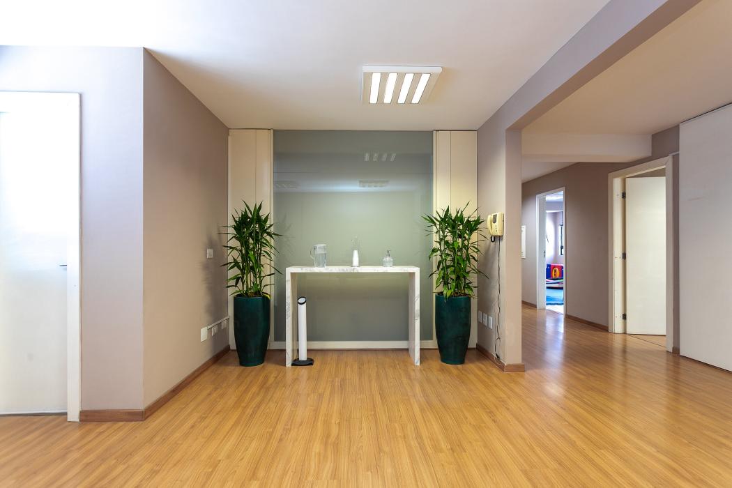 CONJUNTO/SALA COMERCIAL à venda por R$ 1.550.000,00 no bairro Portão - CURITIBA / PR