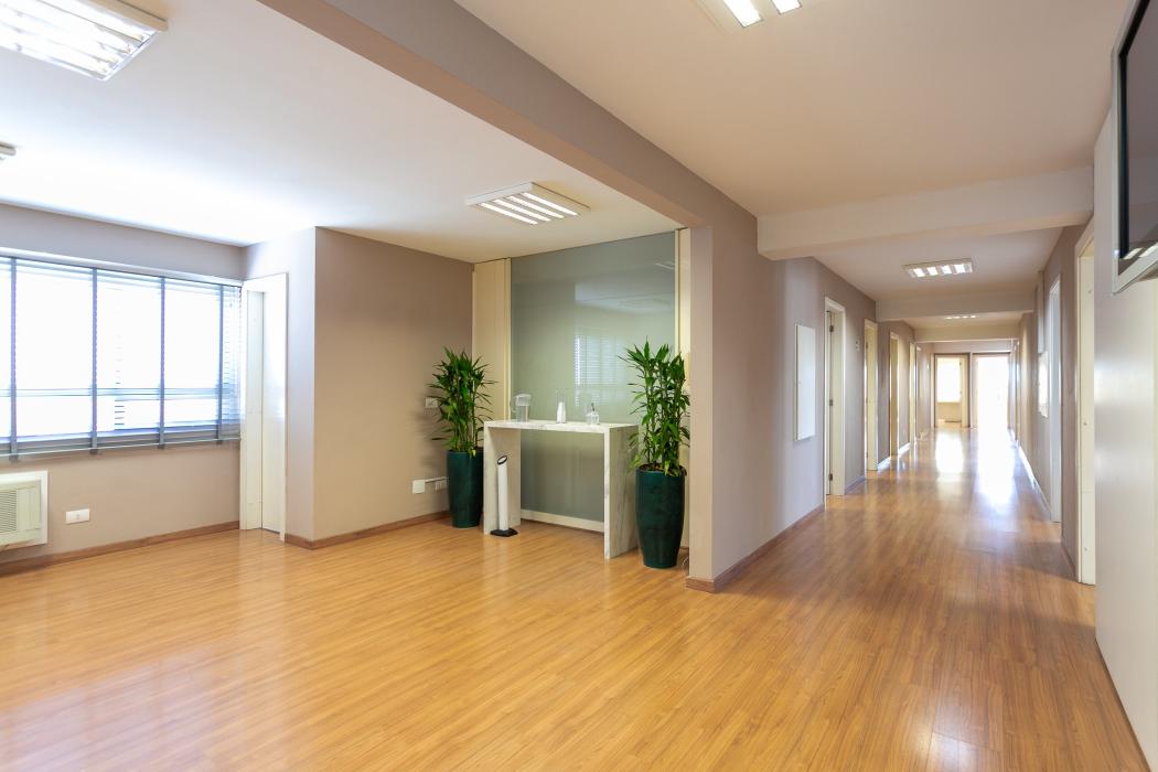 CONJUNTO/SALA COMERCIAL à venda por R$ 1.550.000,00 no bairro Portão - CURITIBA / PR