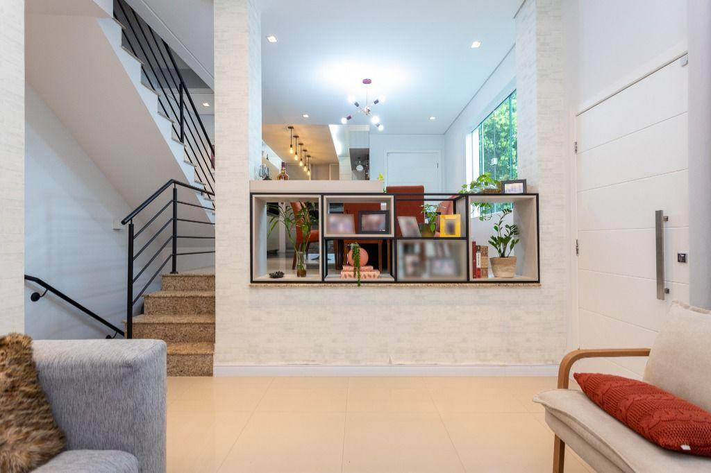 Sobrado com 4 dormitórios à venda, 174 m² por R$ 1.290.000,00 - Portão - Curitiba/PR