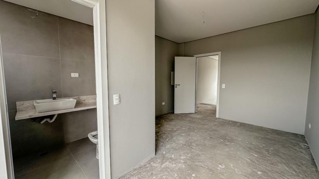 Casa em Condomínio com 3 Suítes - Santa Felicidade - Curitiba/PR