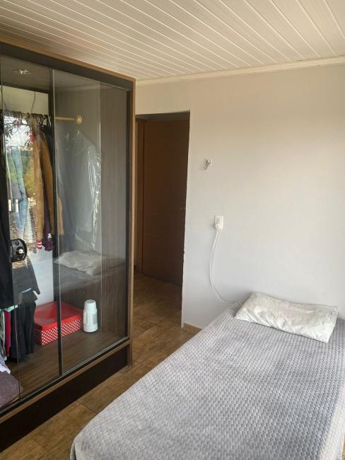 CASA BEM DISTRIBUIDA NO JARDIM DAS GRAÇAS EM COLOMBO