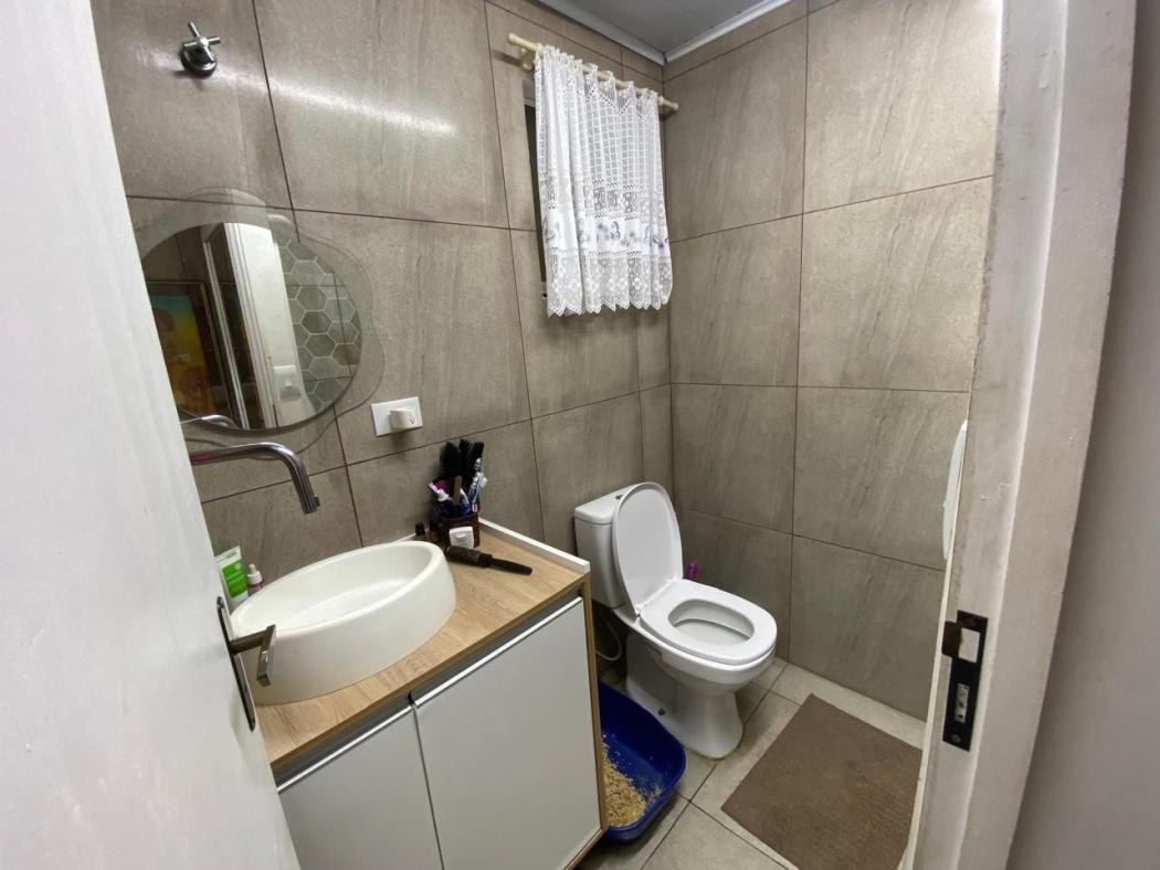Casa com 6 dormitórios à venda, 200 m² por R$ 849.000,00 - Pinheirinho - Curitiba/PR