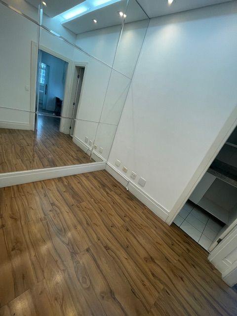 EXCELENTE SALA COMERCIAL NO JUVEVE AMPLA E MOBILIADA