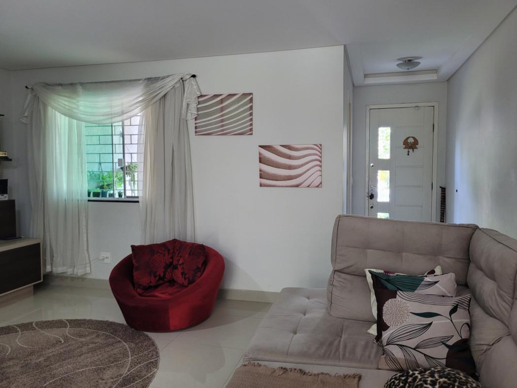 SOBRADO com 3 dormitórios à venda com 143.34m² por R$ 695.000,00 no bairro Boqueirão - CURITIBA / PR