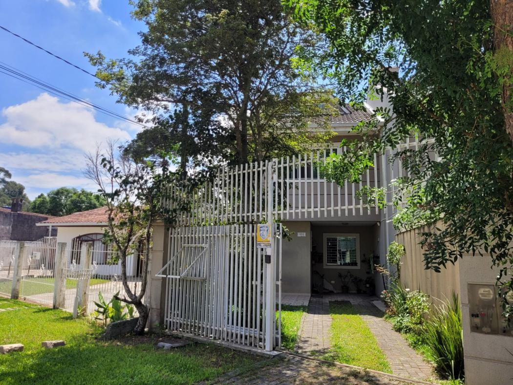 SOBRADO com 3 dormitórios à venda com 143.34m² por R$ 695.000,00 no bairro Boqueirão - CURITIBA / PR