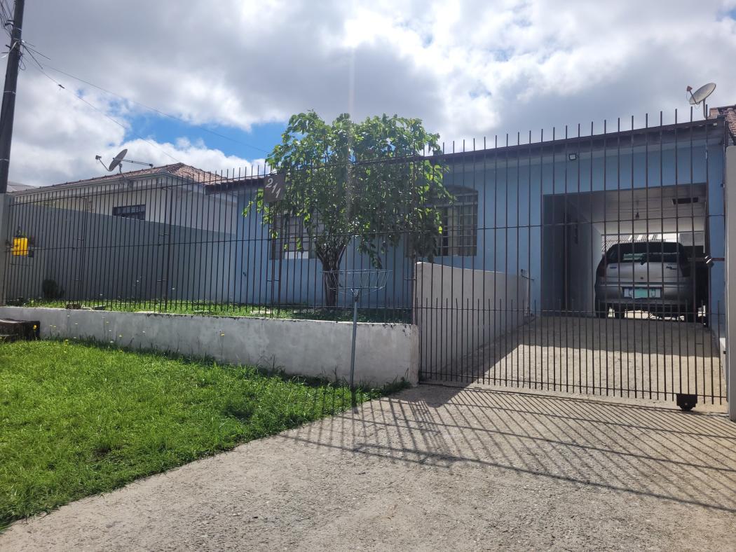 CASA com 3 dormitórios à venda com 396m² por R$ 1.197.000,00 no bairro Xaxim - CURITIBA / PR