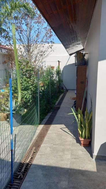 CASA com 4 dormitórios à venda com 363m² por R$ 1.250.000,00 no bairro Xaxim - CURITIBA / PR