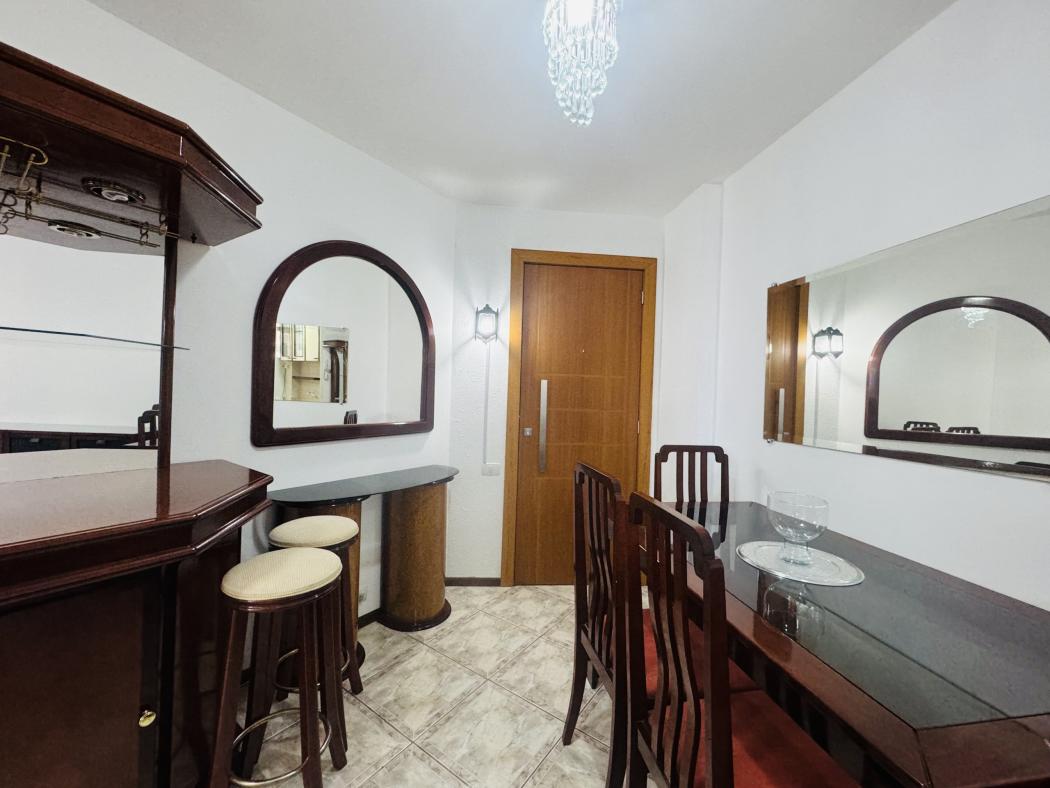 Apartamento à venda com 2 quartos, 41,00m² privativo, 1 vaga no Bigorrilho - Curitiba - Vista definida.