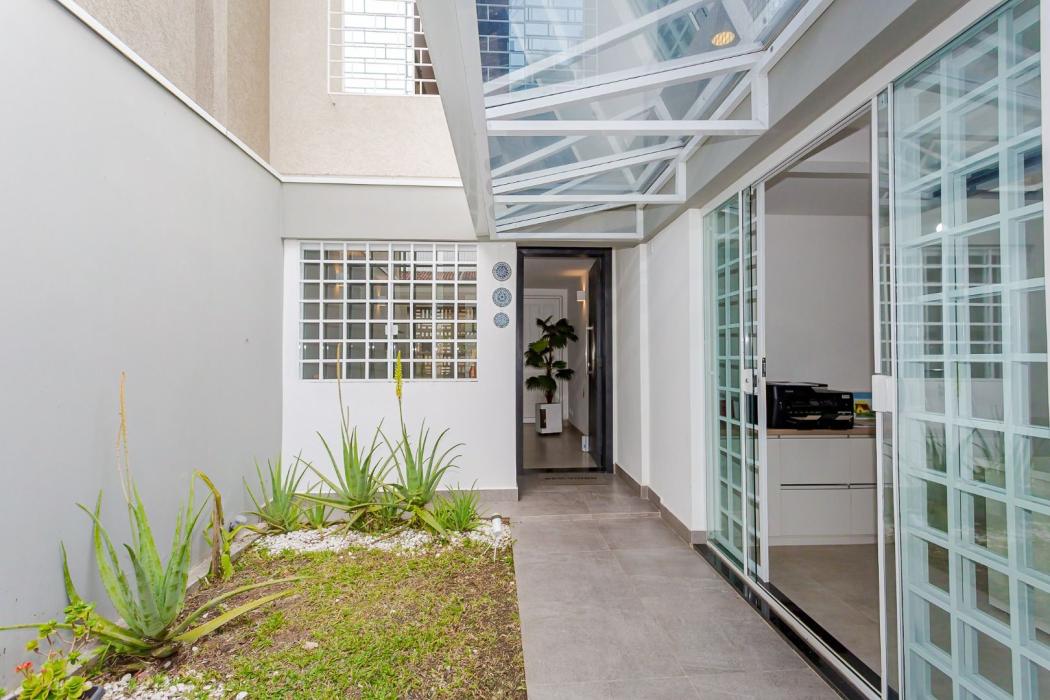 Casa com 3 dormitórios à venda, 189 m² por R$ 825.000,00 - Cajuru - Curitiba/PR