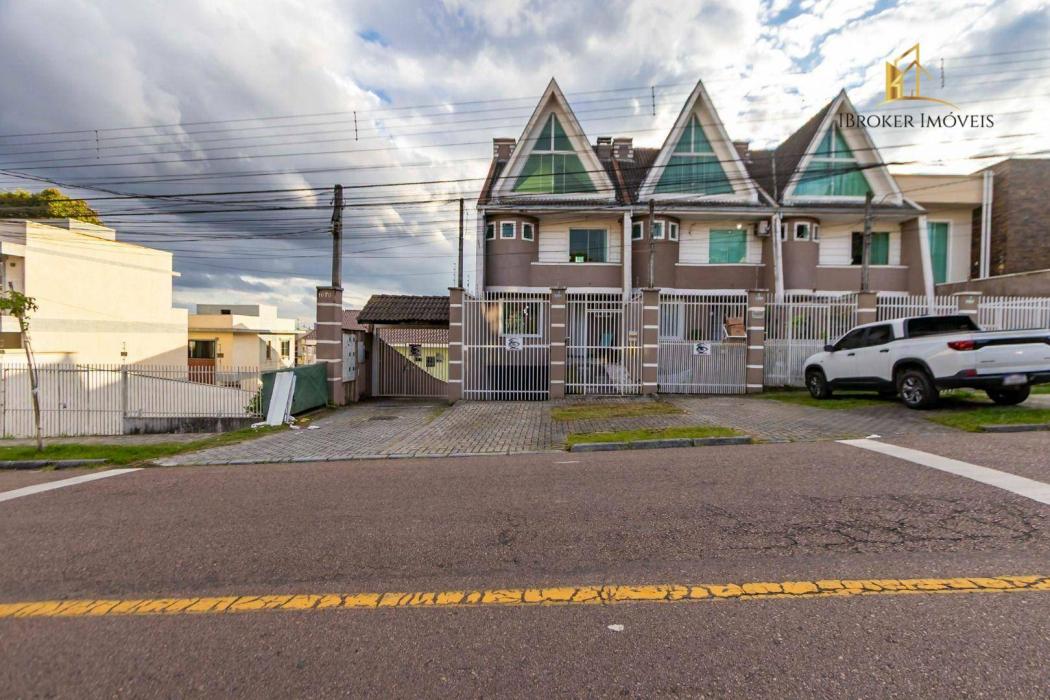 Sobrado com 3 quartos para venda, 143 m² por R$ 890.000 - Bairro Alto - Curitiba/PR