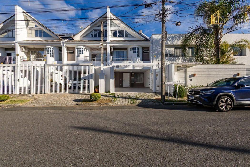Sobrado TRIPLEX SEMIMOBILIADO com 4 quartos para venda, 186 m² por R$ 1.299.000,00 - Campina do Siqueira - Curitiba/PR