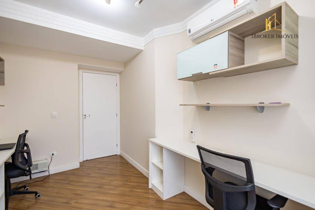 Sobrado TRIPLEX SEMIMOBILIADO com 4 quartos para venda, 186 m² por R$ 1.299.000,00 - Campina do Siqueira - Curitiba/PR