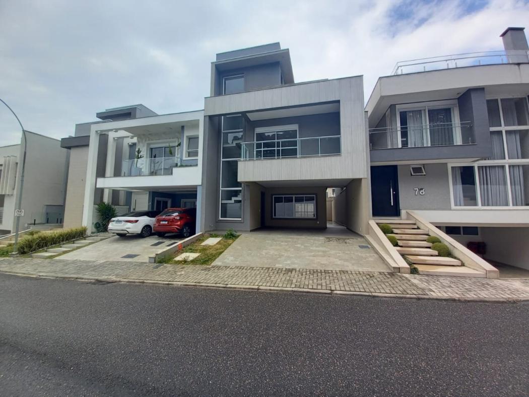 CASA EM CONDOMÍNIO com 3 dormitórios à venda com 282m² por R$ 2.670.000,00 no bairro Uberaba - CURITIBA / PR