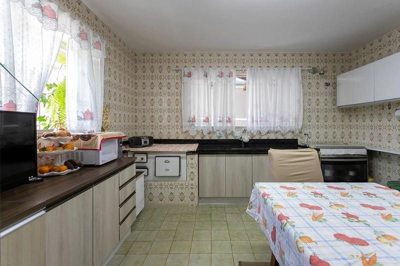 Casa Terrea com 480m² de Terreno e Edicula no Barreirinha - Espaç,o, Versatilidade e Valorização