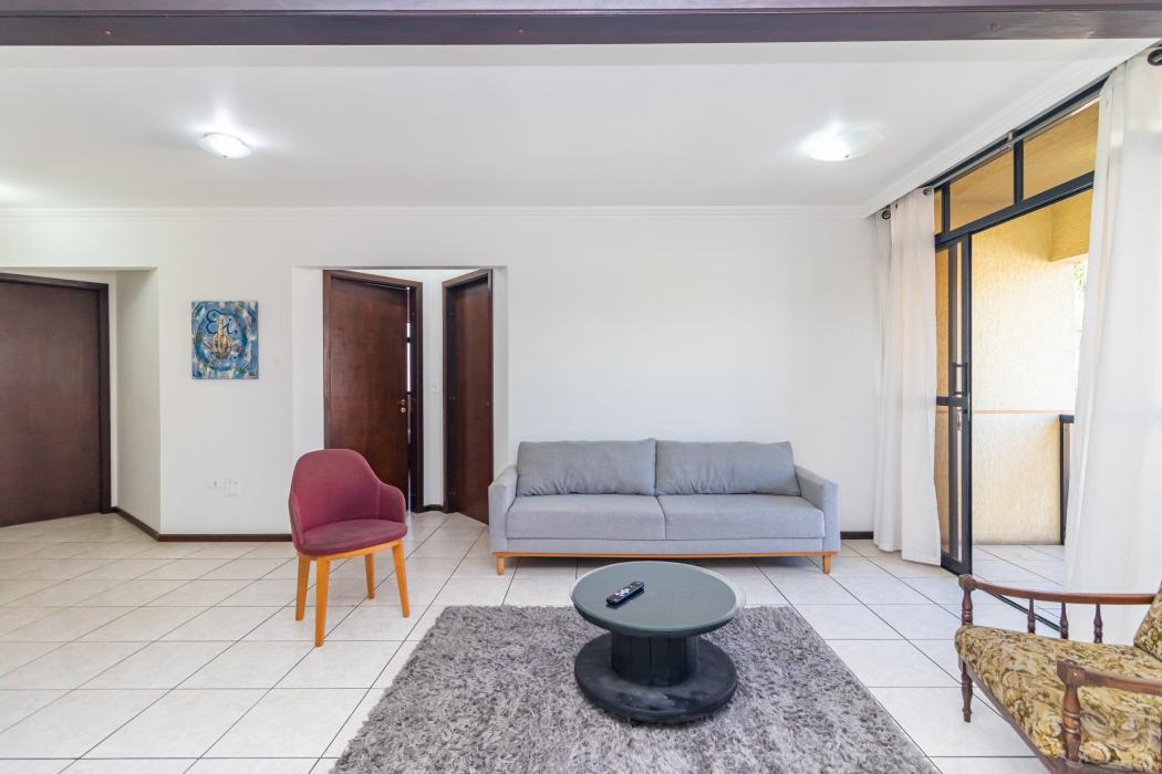 Imóvel de uso Misto à venda Hauer – 3Q (1 suíte) com Barracão Comercial