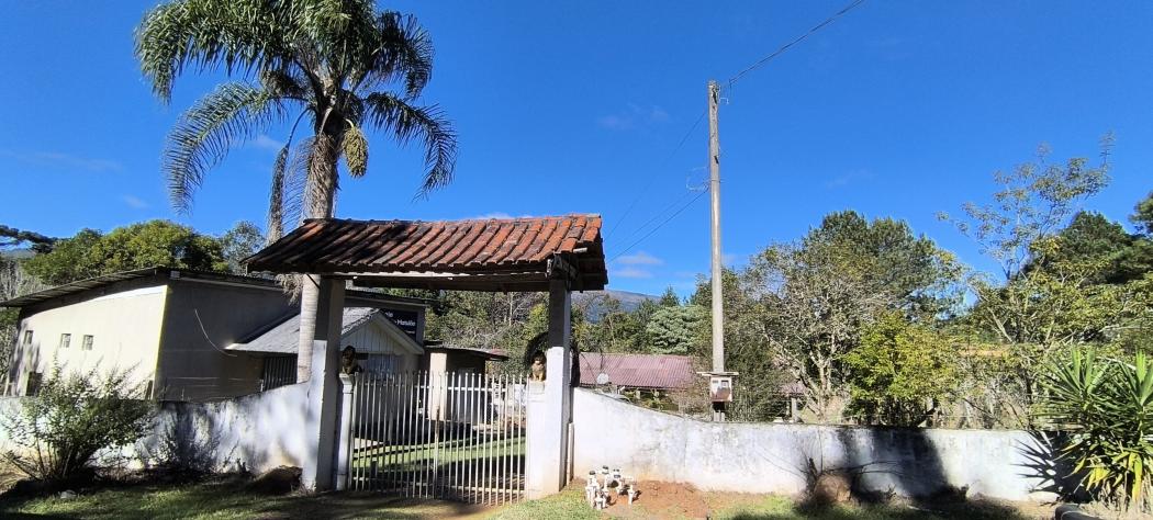 CHÁCARA/SÍTIO com 4 dormitórios à venda por R$ 340.000,00 no bairro Matulão - TIJUCAS DO SUL / PR