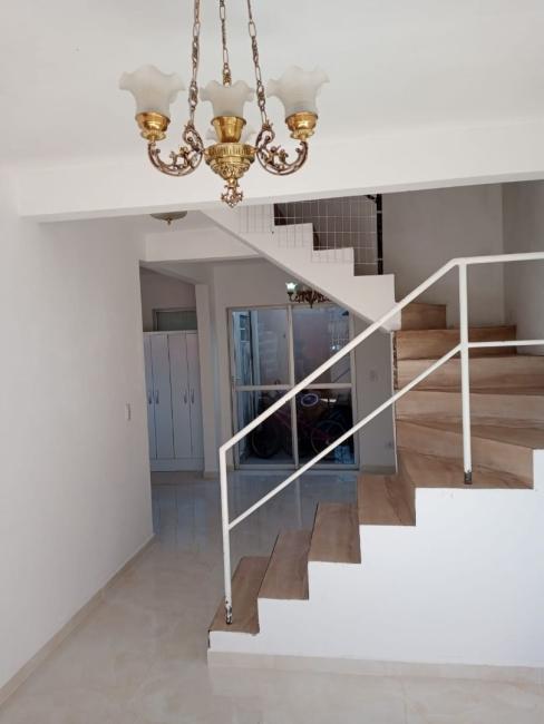 Sobrado com 3 dormitórios à venda, 80 m² por R$ 440.000,00 - Uberaba - Curitiba/PR