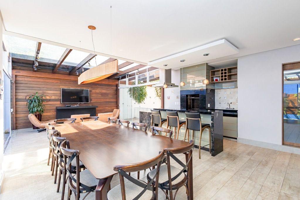 Casa com 4 dormitórios à venda, 330 m² por R$ 3.330.000,00 - São Braz - Curitiba/PR