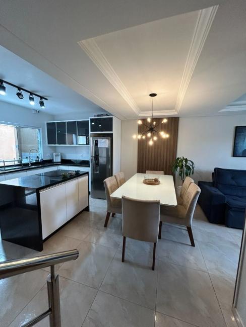 Sobrado com 3 dormitórios à venda, 133 m² por R$ 600.000,00 - Umbará - Curitiba/PR