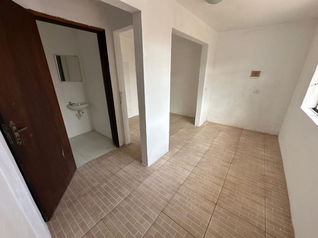 Casa com 5 dormitórios à venda, 200 m² por R$ 895.000,00 - Uberaba - Curitiba/PR