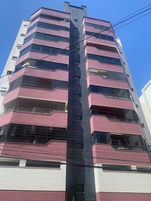 EXCELENTE APTO NO CENTRO NA RUA 2500