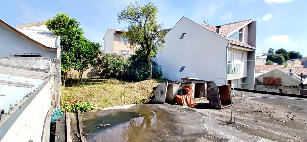 Casa Térrea para Venda em Curitiba, Santa Cândida, 2 dormitórios