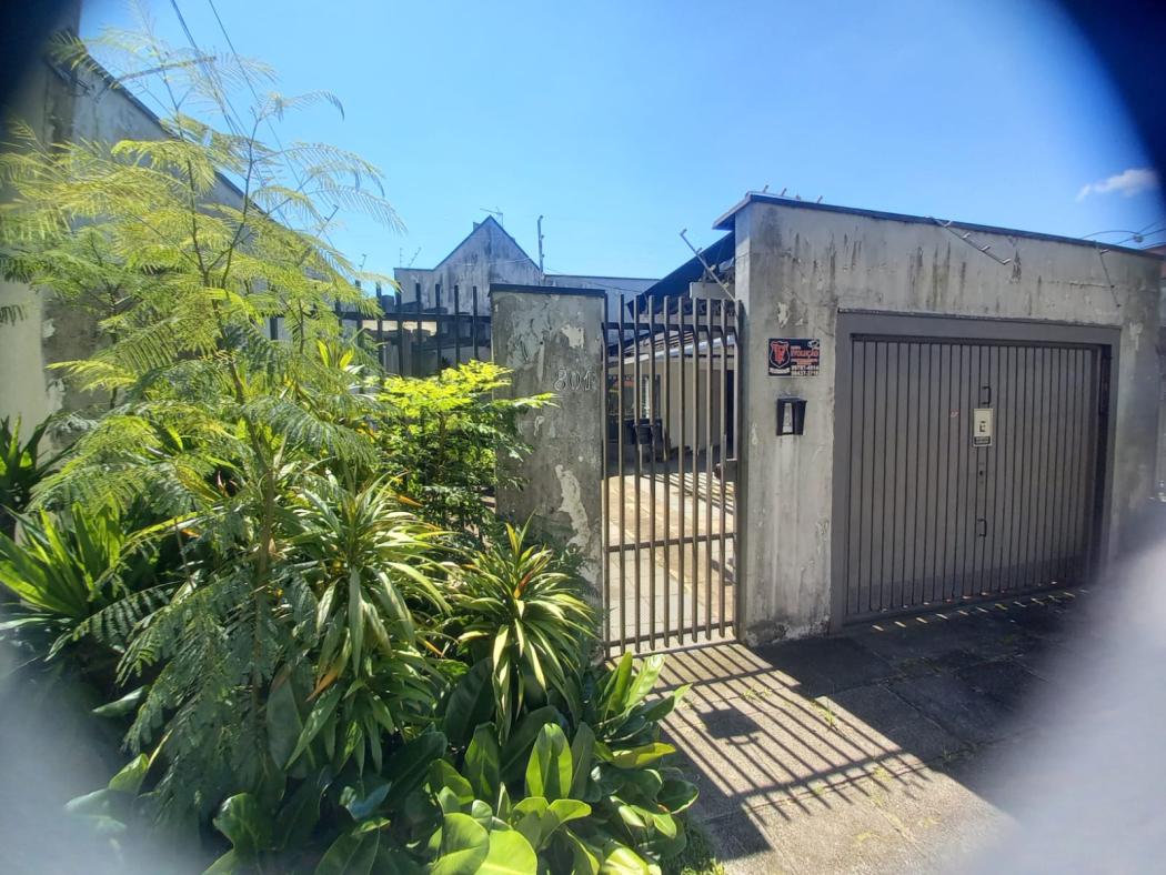 CASA com 1 dormitório à venda por R$ 1.450.000,00 no bairro Jardim das Américas - CURITIBA / PR