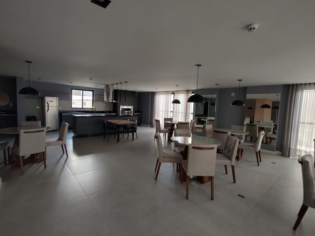 Excelente apartamento compacto, mobiliado e luxuoso, para quem busca conforto, praticidade e localização privilegiada no Centro de Curitiba.