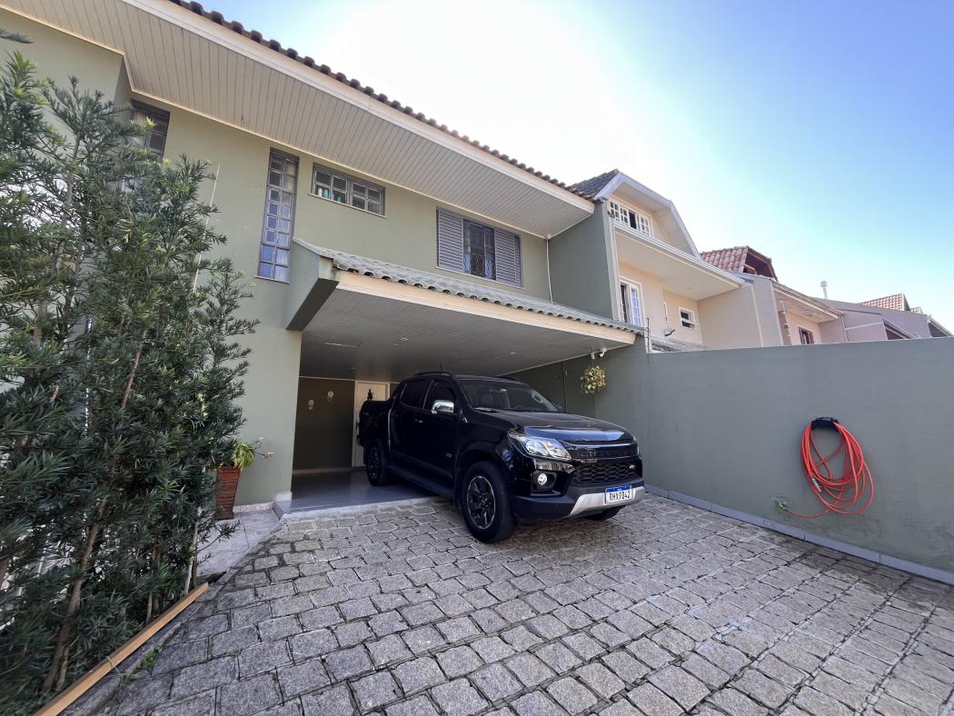 Sobrado com 5 dormitórios à venda, 230 m² por R$ 1.195.000,00 - Santa Felicidade - Curitiba/PR