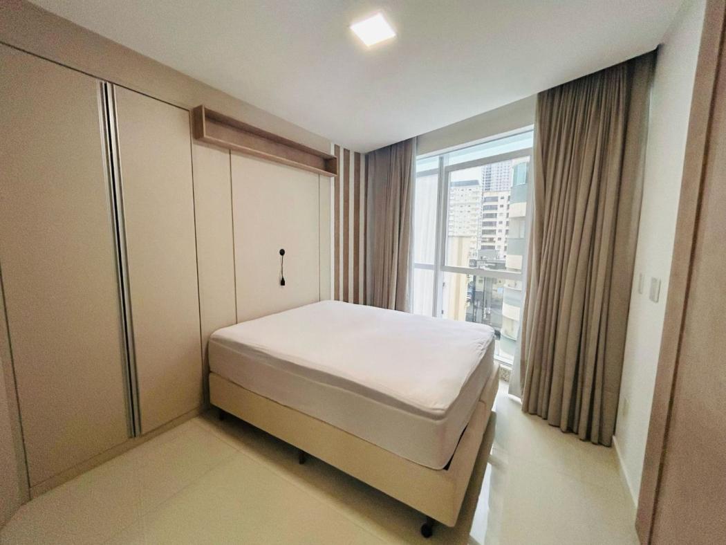 Apartamento com 4 dormitórios à venda, 190 m² por R$ 3.850.000,00 - Meia Praia - Itapema/SC