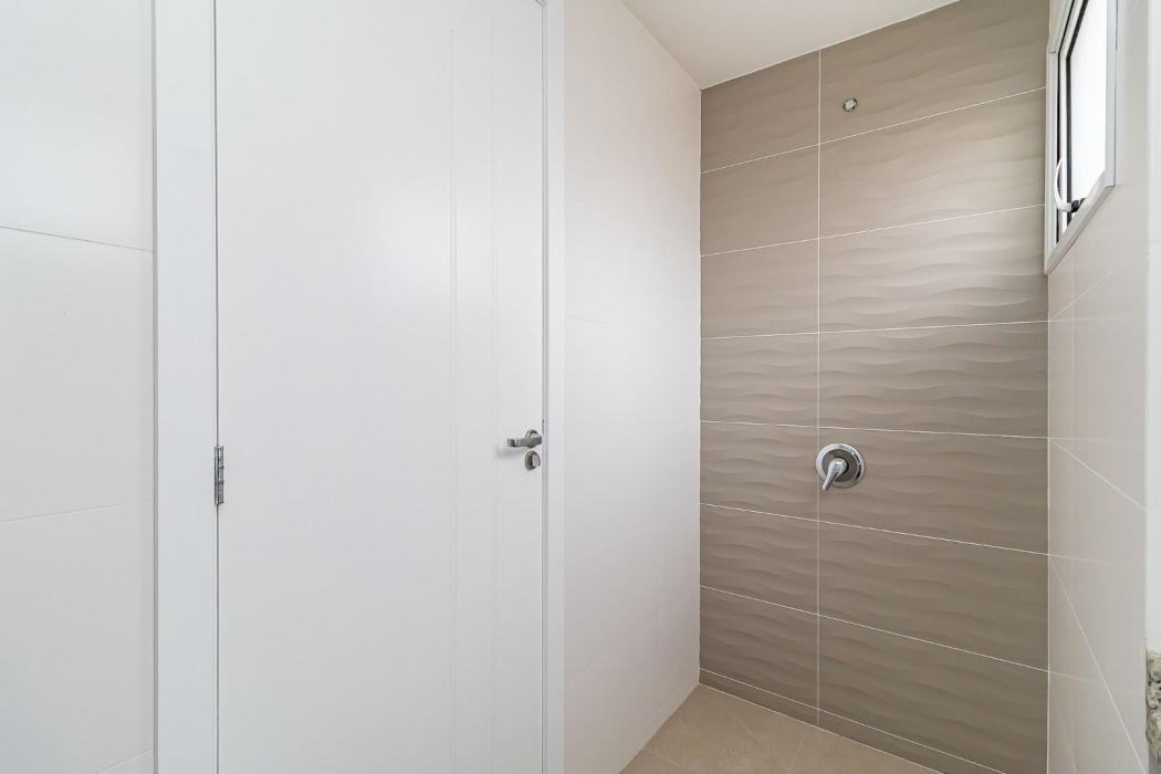 Sobrado com 4 dormitórios à venda, 164 m² por R$ 1.050.000,00 - Jardim das Américas - Curitiba/PR