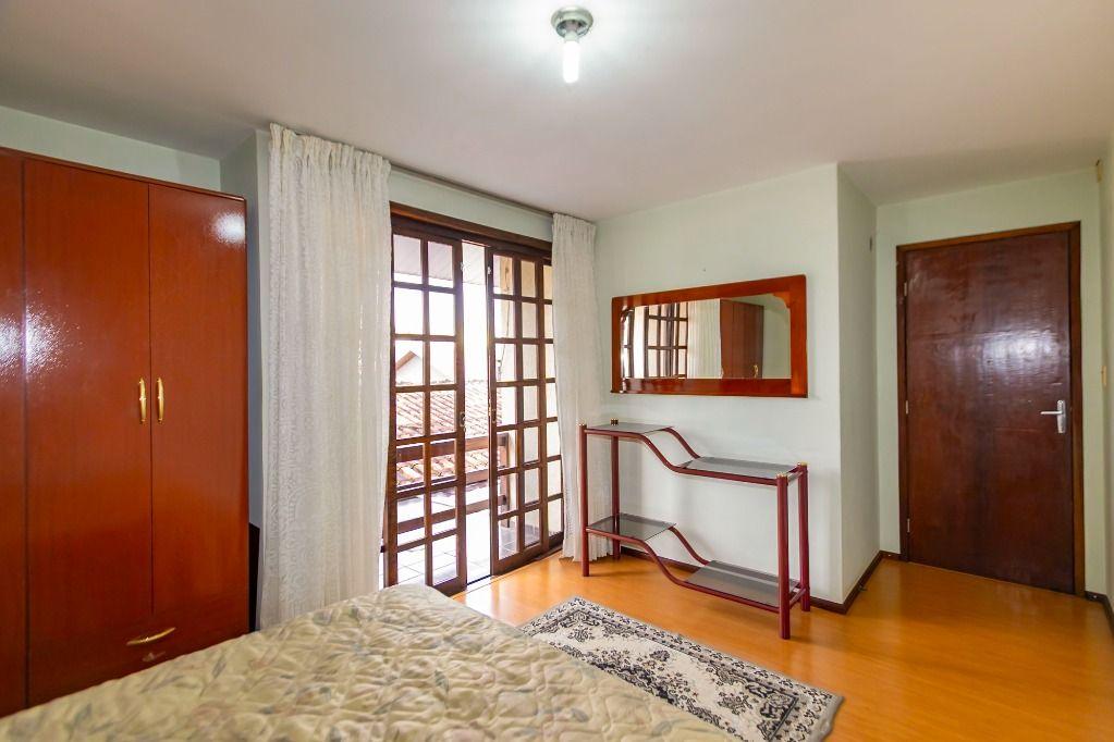 Casa com 4 dormitórios à venda, 266 m² por R$ 1.095.000,00 - Cajuru - Curitiba/PR