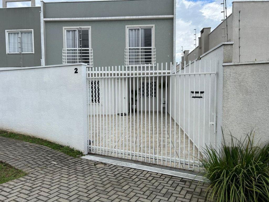 Sobrado com 3 dormitórios à venda, 109 m² por R$ 750.000,00 - Uberaba - Curitiba/PR