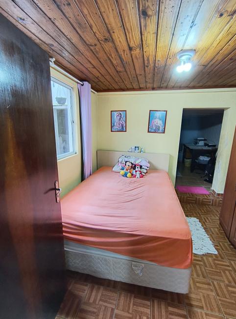 Terreno a venda no bairro Pinheirinho em Curitiba com 440m2