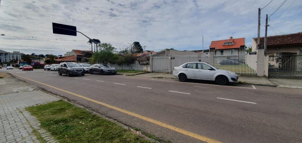 Espetacular Casa com 360 m² de Área Construída em Terreno de 660 m² 5 Quartos e Inúmeras Possibilidades no Bairro Santa Quitéria