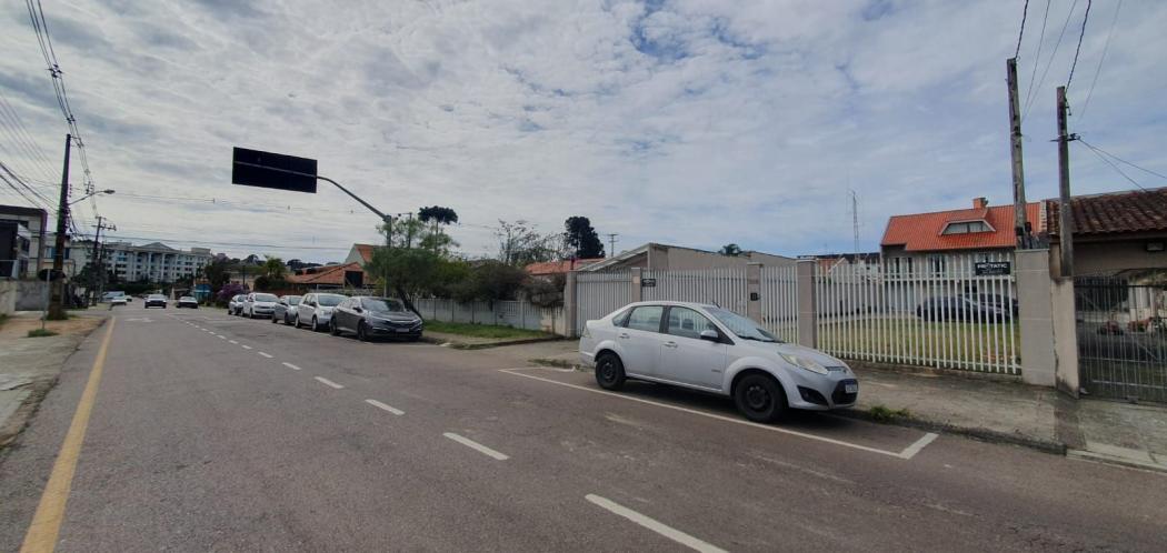 Espetacular Casa com 360 m² de Área Construída em Terreno de 660 m² 5 Quartos e Inúmeras Possibilidades no Bairro Santa Quitéria