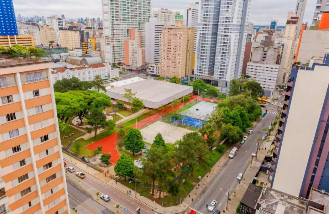 Cobertura com 3 dormitórios à venda, 223 m² por R$ 2.500.000,00 - Batel - Curitiba/PR