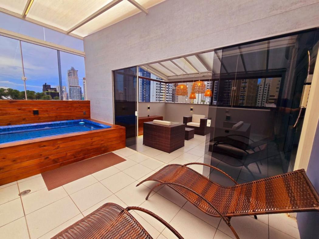 COBERTURA MARAVILHOSA PERFEITA NO CHAMPAGNAT COM PISCINA AQUECIDA r$ 1.350.000,00