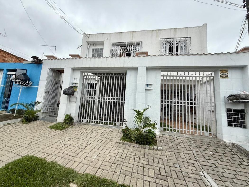Casa à venda, 212 m² por R$ 590.000,00 - Alto Boqueirão - Curitiba/PR