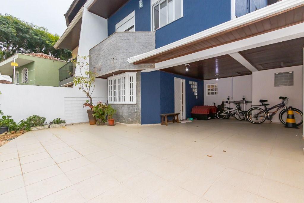 TRIPLEX COM 4 QUARTOS, 4 VAGAS E INFRAESTRUTURA SUSTENTÁVEL!