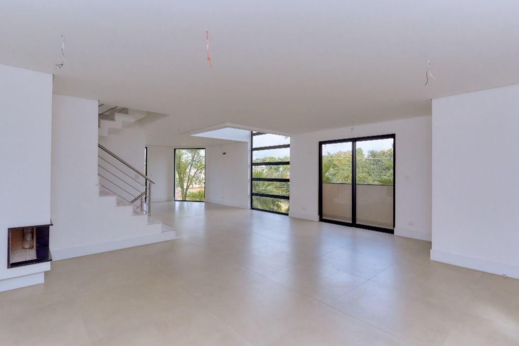 Sobrado com 3 dormitórios à venda, 322 m² por R$ 1.742.438,00 - Santo Inácio - Curitiba/PR