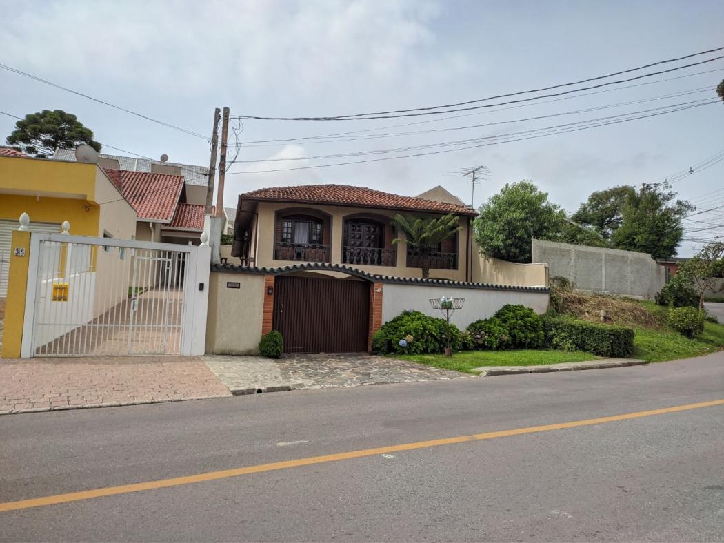 Sobrado com 3 dormitórios à venda, 238 m² por R$ 1.100.000,00 - Barreirinha - Curitiba/PR