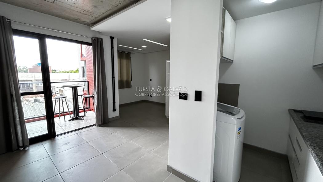 APARTAMENTO com 1 dormitório para alugar com 58m² por R$ 2.550,00 no bairro Rebouças - CURITIBA / PR