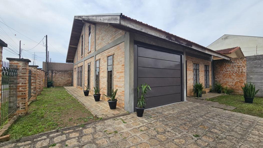 Casa Residencial ou Comercial conceitual rústica à venda, 165 m² por R$ 670.000 - Pinheirinho - Curitiba/PR
