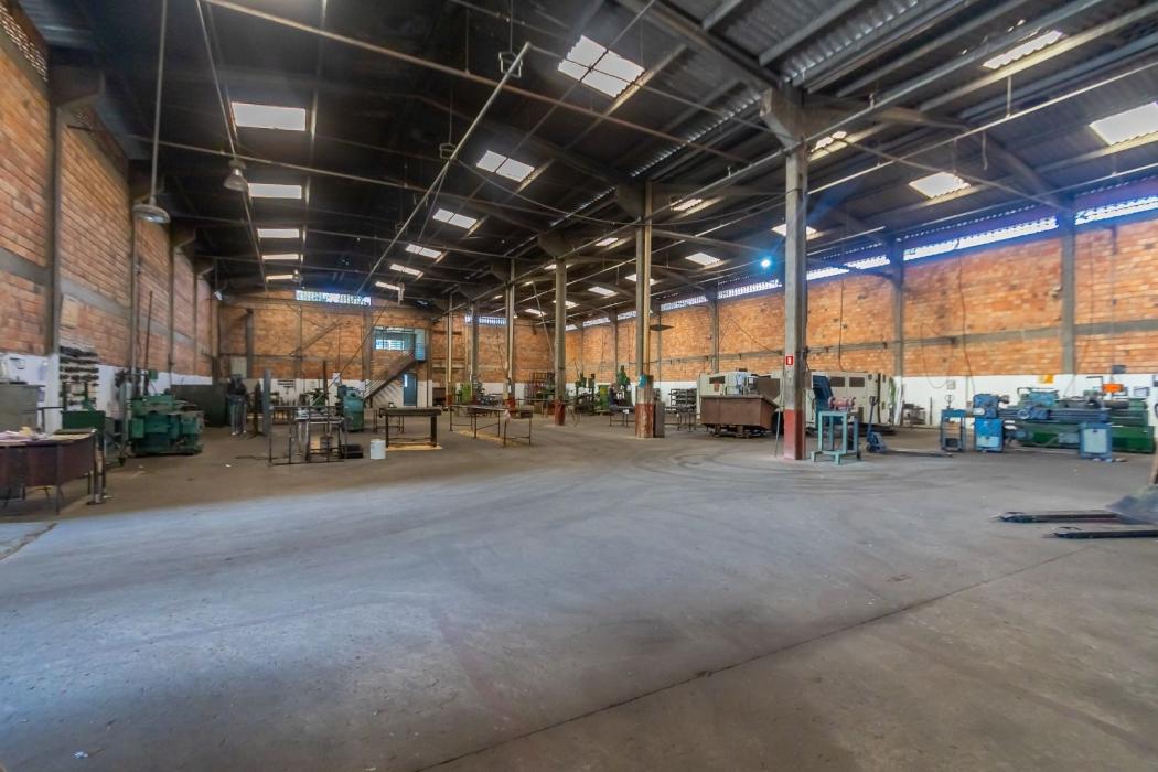 Barracão à venda, 2565 m² por R$ 5.800.000,00 - Vila Dom Pedro II - Campo Largo/PR