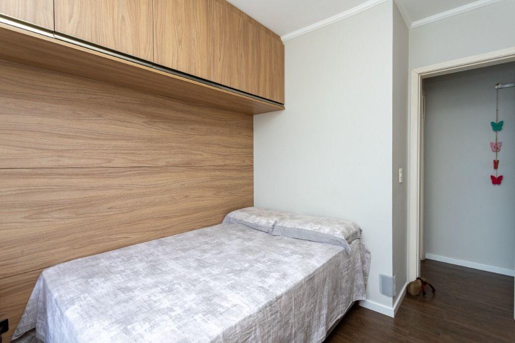 Apartamento com 2 dormitórios à venda, 60 m² por R$ 385.000,00 - Capão Raso - Curitiba/PR