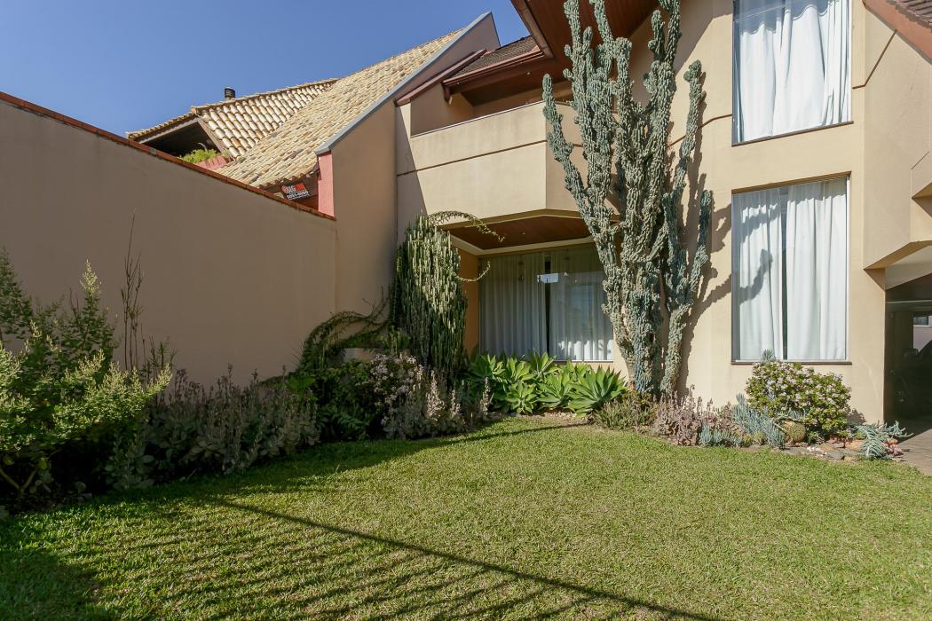 CASA com 6 dormitórios à venda com 603m² por R$ 2.400.000,00 no bairro Campina do Siqueira - CURITIBA / PR