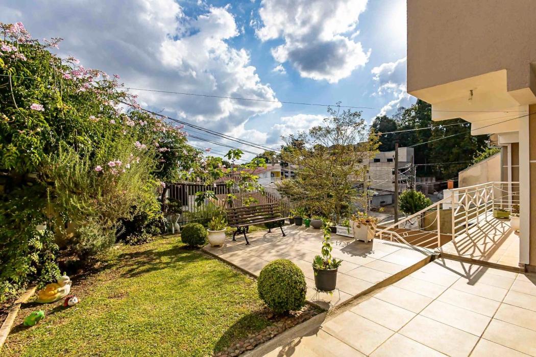 Sobrado à venda 3 quartos 1 suíte - Santa Cândida, Curitiba